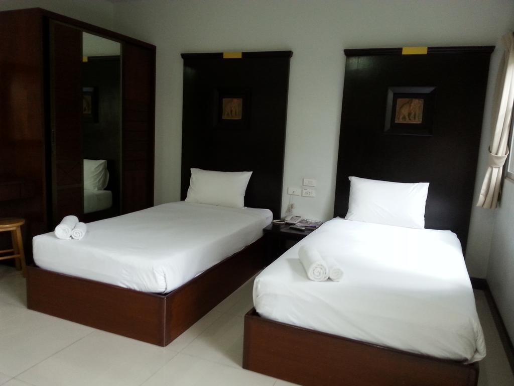 Appartement C.A.P Mansion à Phuket Extérieur photo